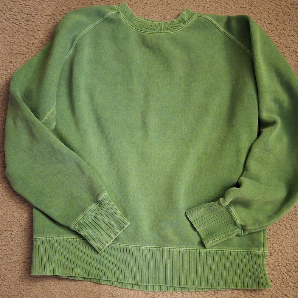 The Limited Women's Green Crewneck Sweatshirt